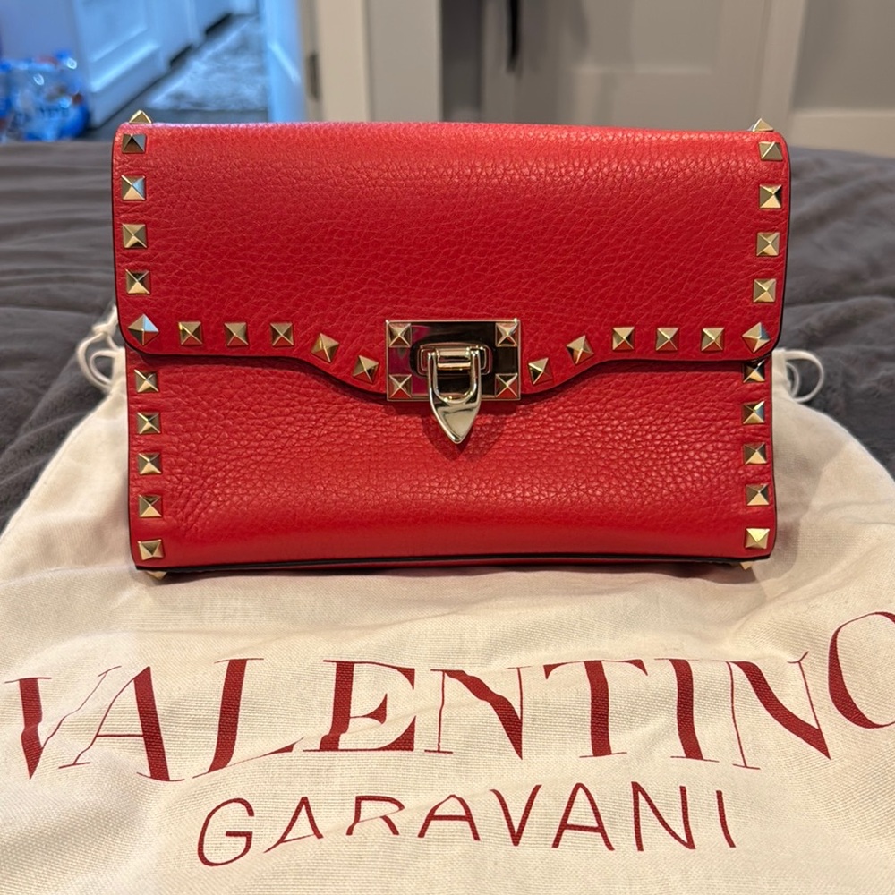 Valentino Garavani Rockstud Grainy Calfskin Crossbody Bag *BRAND NEW*